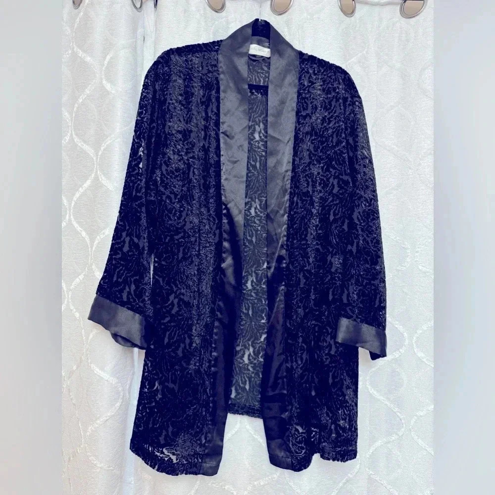 VTG Victoria’s Secret Black Lace Kimono Open Robe Coverup One Size Bohemian EUC